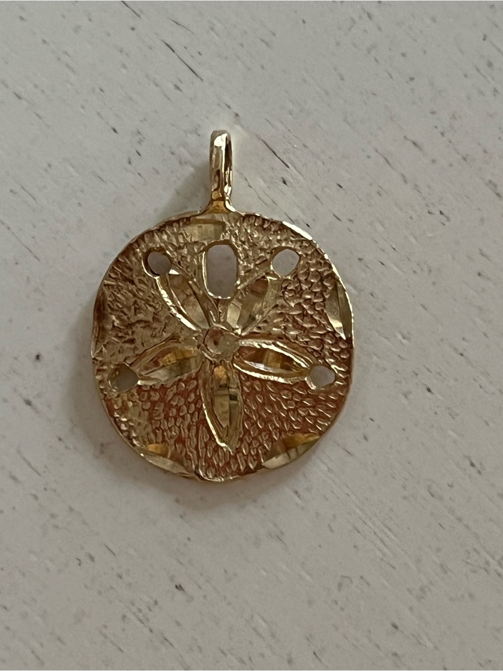 10k Yellow Gold Sand Dollar Pendant 3.74 g VTG